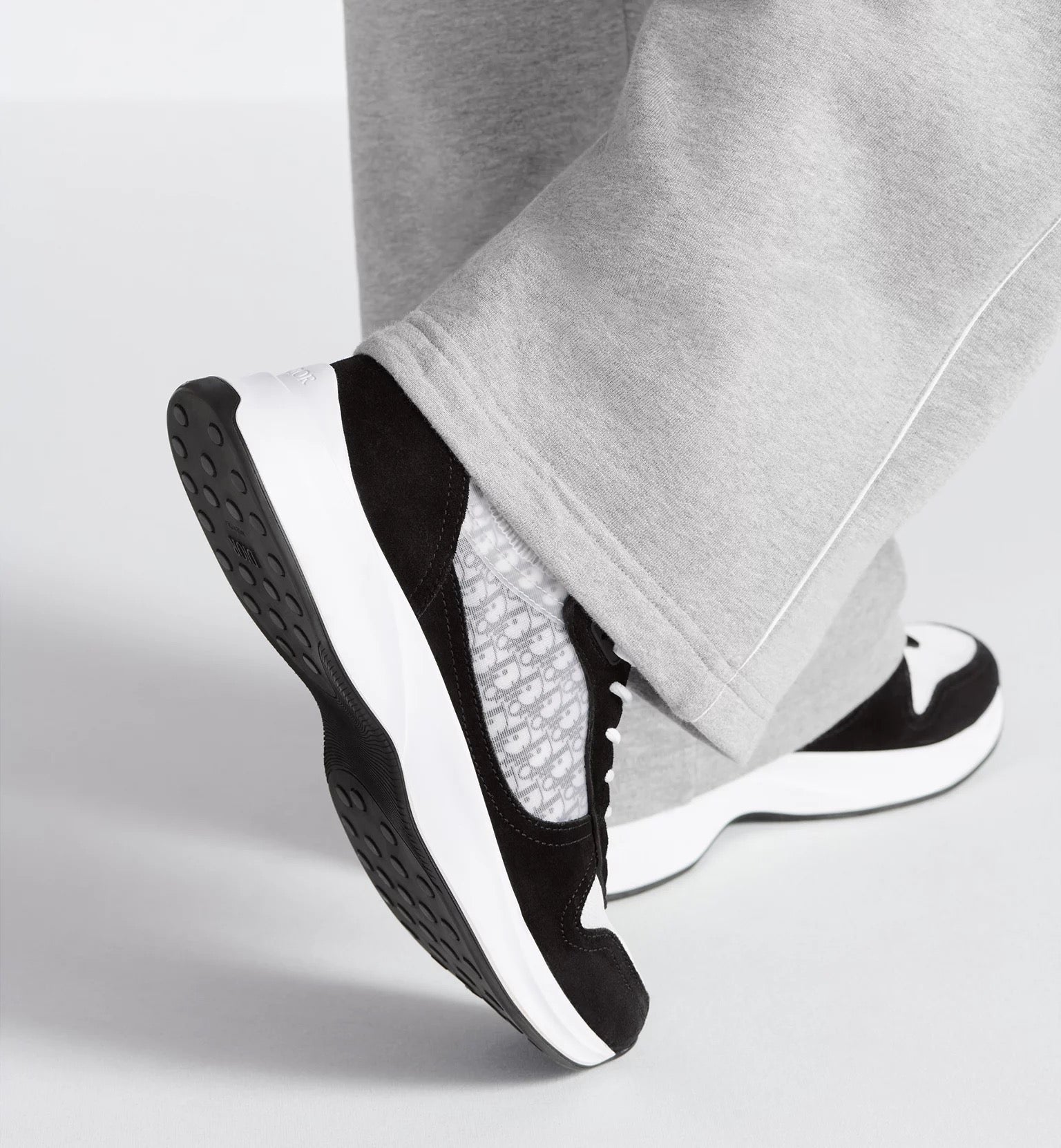 "B25-Sneaker"