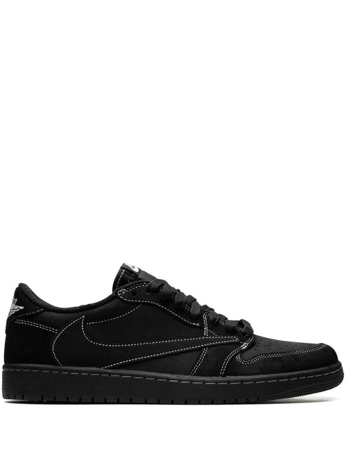 All Black Sneaker