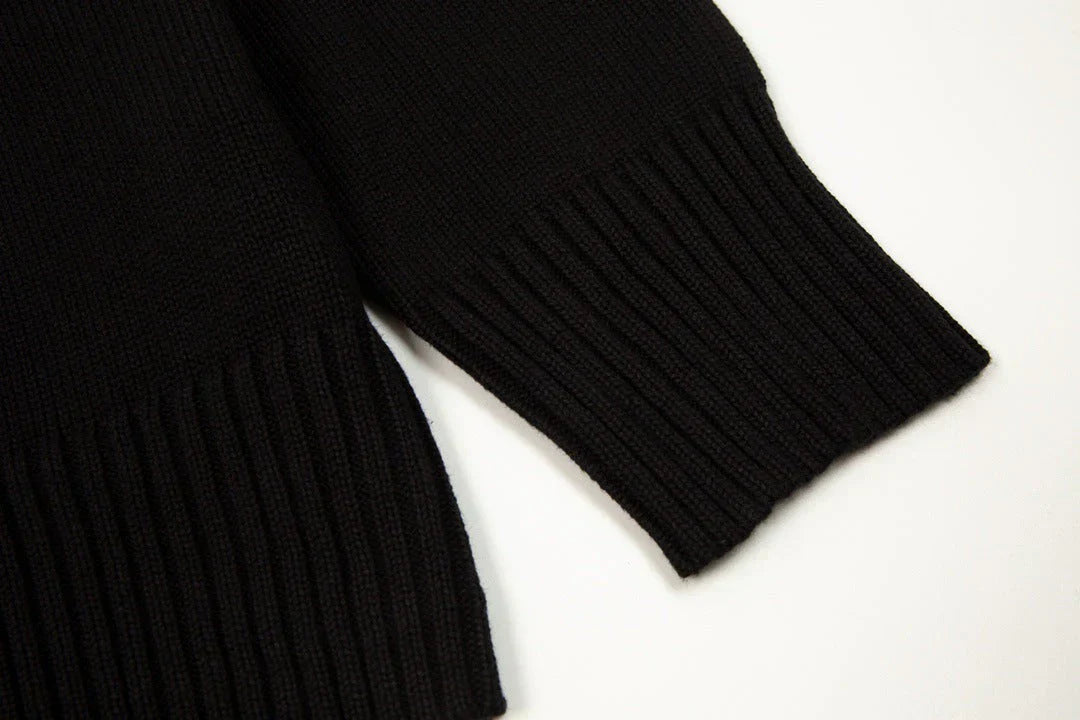 "Heart" Sweater Black (UNISEX)